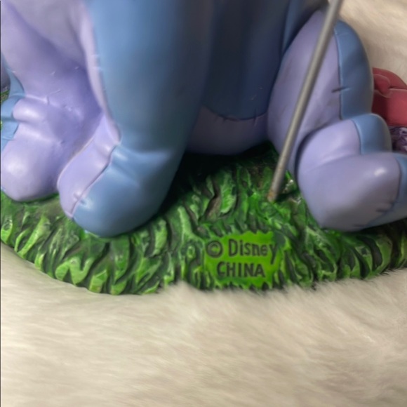 Eeyore Figurine photo/postcard Holder - Picture 6 of 9